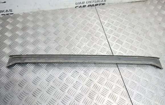 Audi A4 S4 B5 8D Rain gutter 8D0877633
