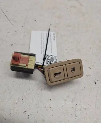 Hyundai Sonata Fuel tank opening switch 202009287