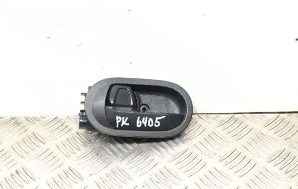 Mitsubishi Colt Front door interior handle
