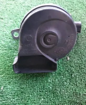 Skoda Octavia Mk3 (5E) Horn signal 5Q0951221B
