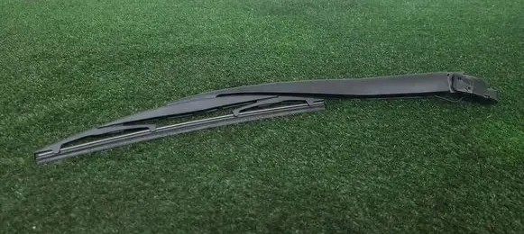 Nissan Micra Windshield/front glass wiper blade 