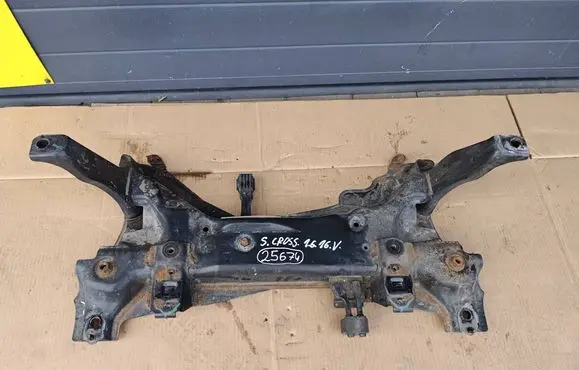 Suzuki SX4 S-Cross Engine mount bracket