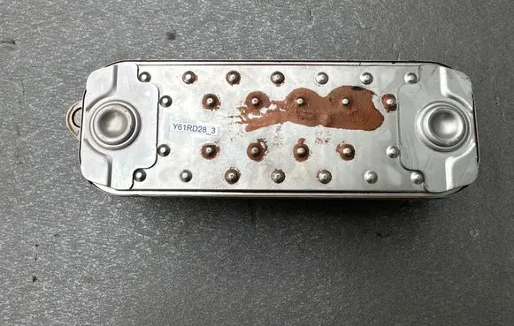 Engine oil radiator