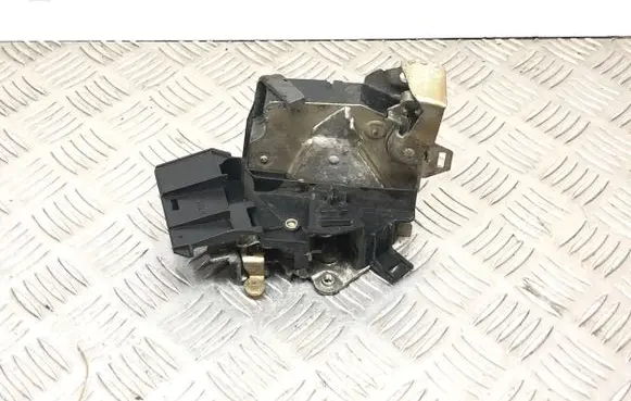 BMW 5 E39 Rear door lock