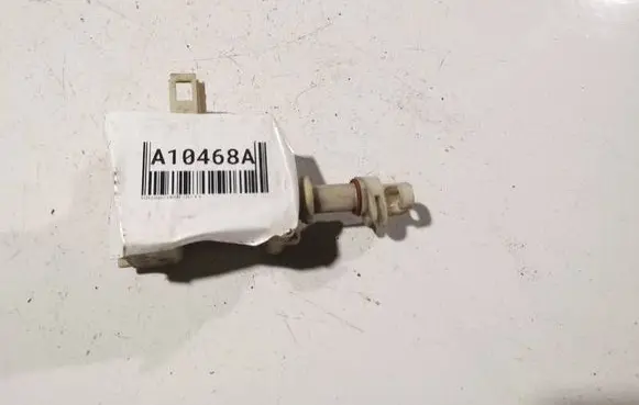 Volkswagen PASSAT B5 Central locking motor 