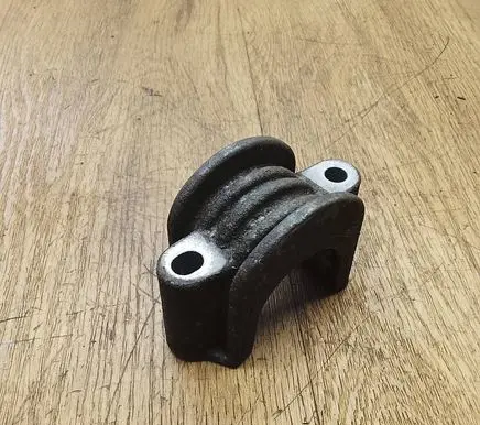 Porsche Macan (95B) Sway bar bush bracket, rear 95B511439