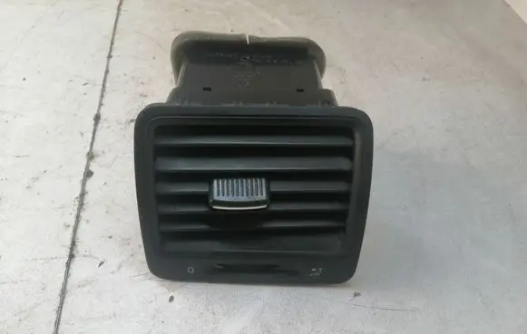Volkswagen Golf V Dashboard side air vent grill/cover trim 1K0819710 ZSB1K0819704 1K0819704