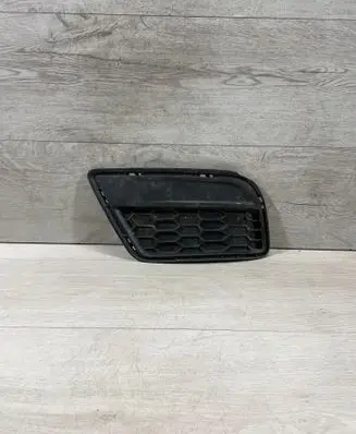 Front bumper lower grill