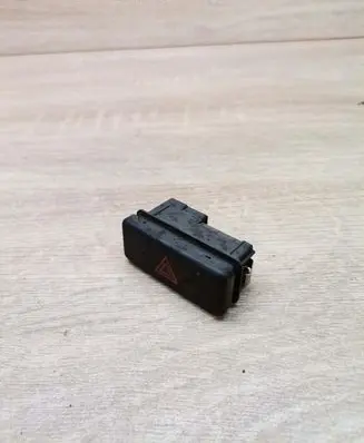 BMW 5 E39 Hazard light switch 8350947