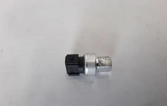 Volvo XC60 Air conditioning (A/C) pressure sensor 31292004