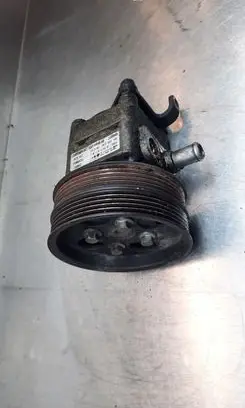 Volvo V70 Power steering pump 31202095