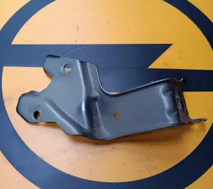 Opel Insignia A Fender mounting bracket 0739