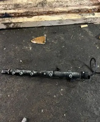 Mercedes-Benz C W203 Fuel main line pipe A6110700395