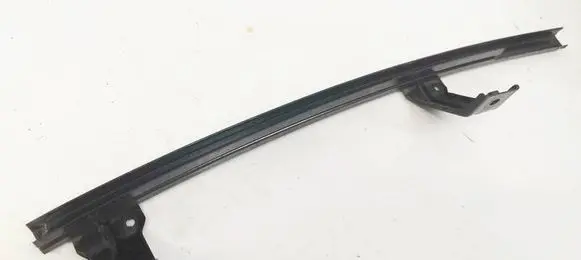 Chevrolet Captiva Front door glass trim molding 