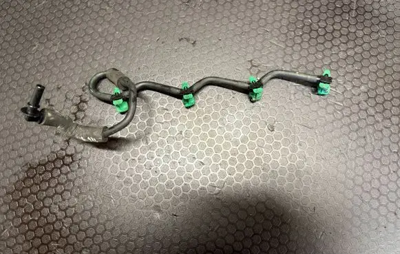 Peugeot 5008 Fuel return line/hose 090621