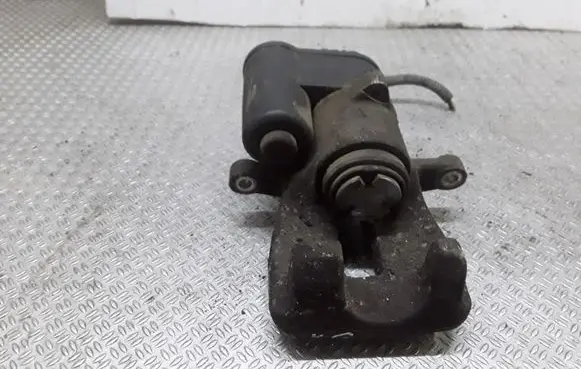 Volkswagen PASSAT B6 Rear brake caliper