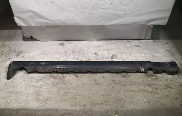 Mercedes-Benz E W124 Sill 1246902440 1246980330