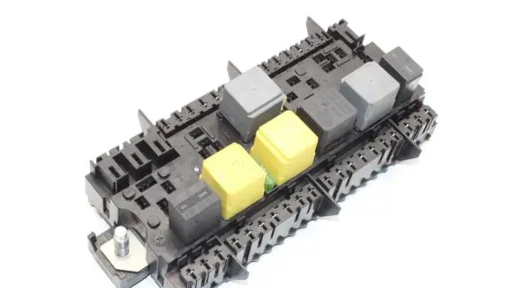 Mercedes-Benz A W176 Fuse box set A2469060093
