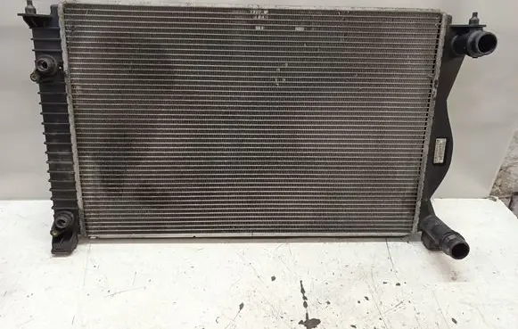 Audi A6 S6 C6 4F Coolant radiator