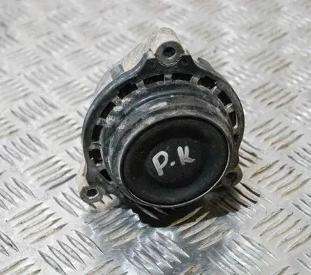 BMW 3 F30 F35 F31 Engine mount bracket 6787657
