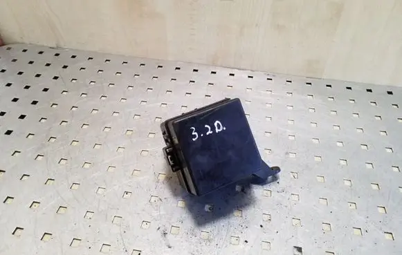 Mitsubishi Pajero Fuse box set MR482591