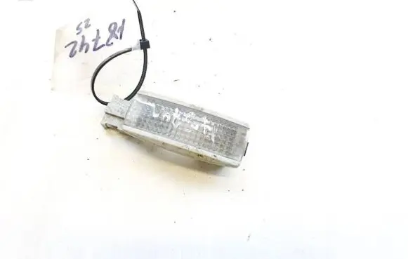 Volkswagen PASSAT B5.5 Other interior light 3b0947113
