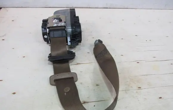 Mercedes-Benz S W221 Front seatbelt A2218603285