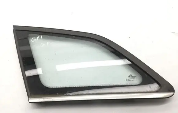 Hyundai i30 Rear vent window glass 