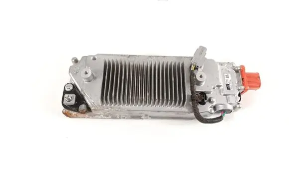 Voltage converter inverter