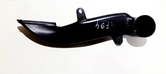 Volvo V50 Air intake hose/pipe 8658906