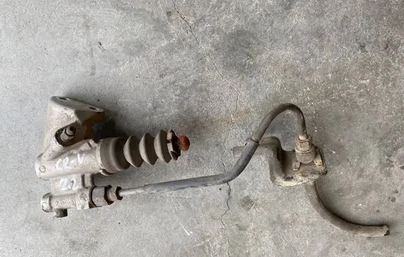 Honda CR-V Clutch slave cylinder