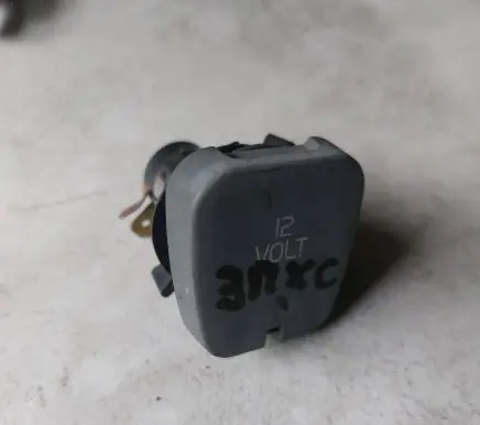 Volvo XC70 12 V Socket (rear) 