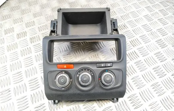 Citroen C4 II Climate control unit 9666027077 111109 28290931