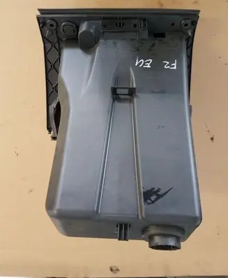 Ford Focus Glove box