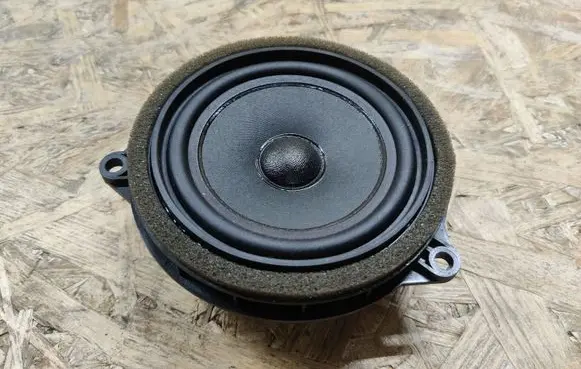 BMW 2 F46 Front door speaker 9281896
