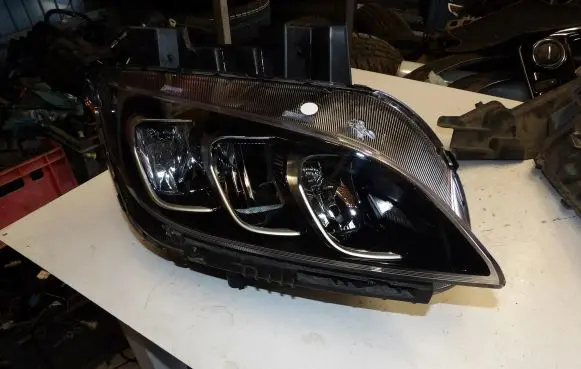 Hyundai Kona I Headlight/headlamp 92101J9600