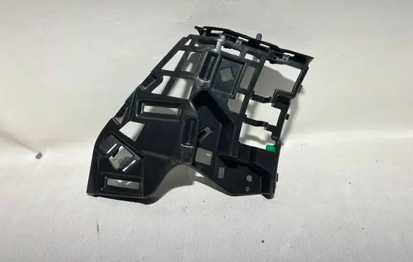 Volvo XC90 Front bumper mounting bracket 31353405