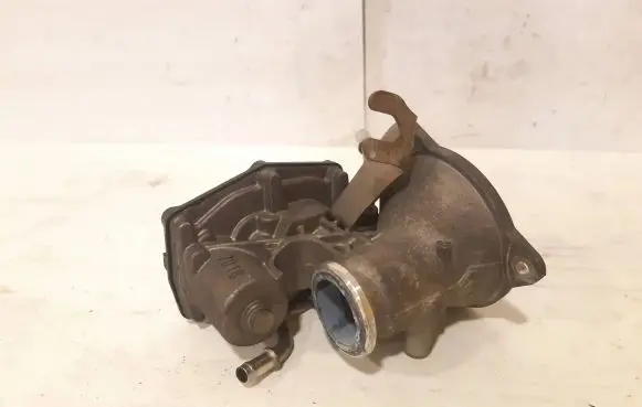 BMW 5 G30 G31 EGR valve 8574820 0627170605