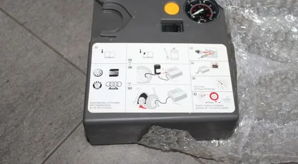 Audi A3 S3 8P Tire air pump compressor 8P0012615C AIRCOMPRESSOR