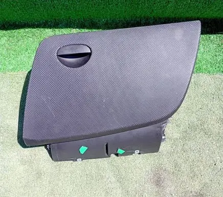 Seat Altea XL Glove box 5P1587095 5P1867103