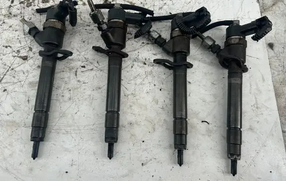 Hyundai Santa Fe Fuel injectors set 0445110251 30750283