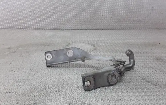 Nissan Primera Engine bonnet/hood hinges