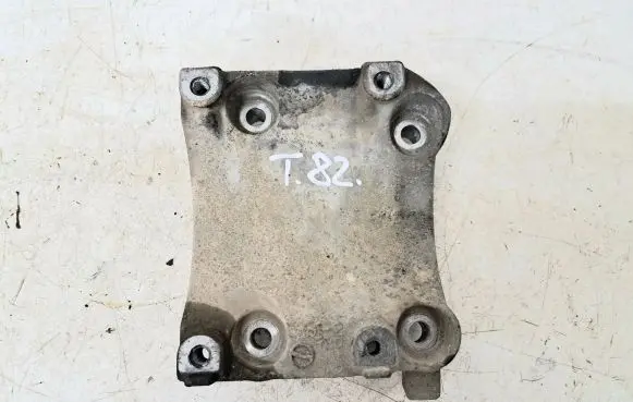 Honda FR-V A/C compressor mount bracket 