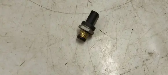 Audi A3 S3 8V Fuel pressure sensor 06h906051g