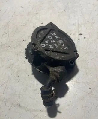 Toyota Yaris Vacuum pump