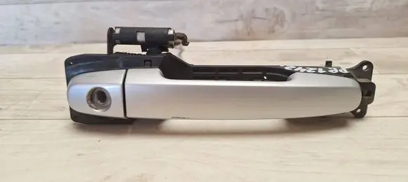 Toyota Yaris Front door exterior handle 
