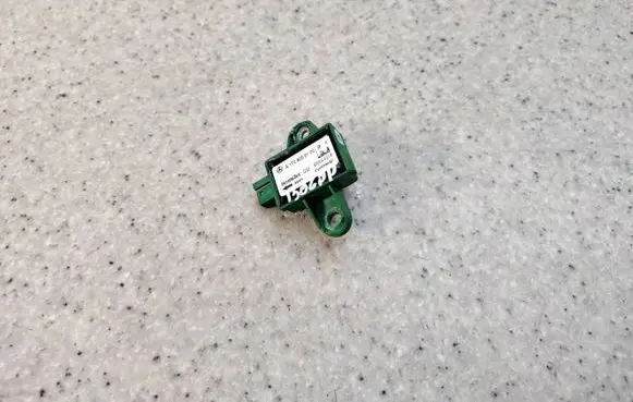 Mercedes-Benz SLK R172 Airbag deployment crash/impact sensor A1729056100