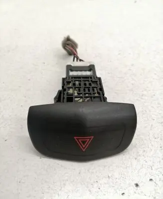 Nissan Primera Hazard light switch 06016