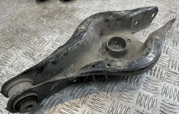 BMW 1 F20 F21 Rear upper control arm/wishbone 6867540