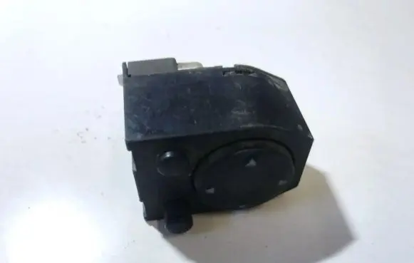 Audi A6 S6 C4 4A Wing mirror switch 4a0959565